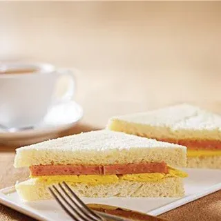 Luncheon Meat & Egg Sandwich